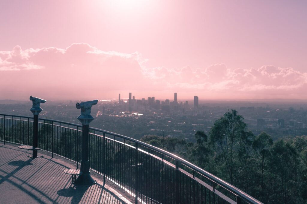 Mount Coot-tha Lookout: Iconic viewpoint offering panoramic views of Brisbane city skyline and surrounding areas