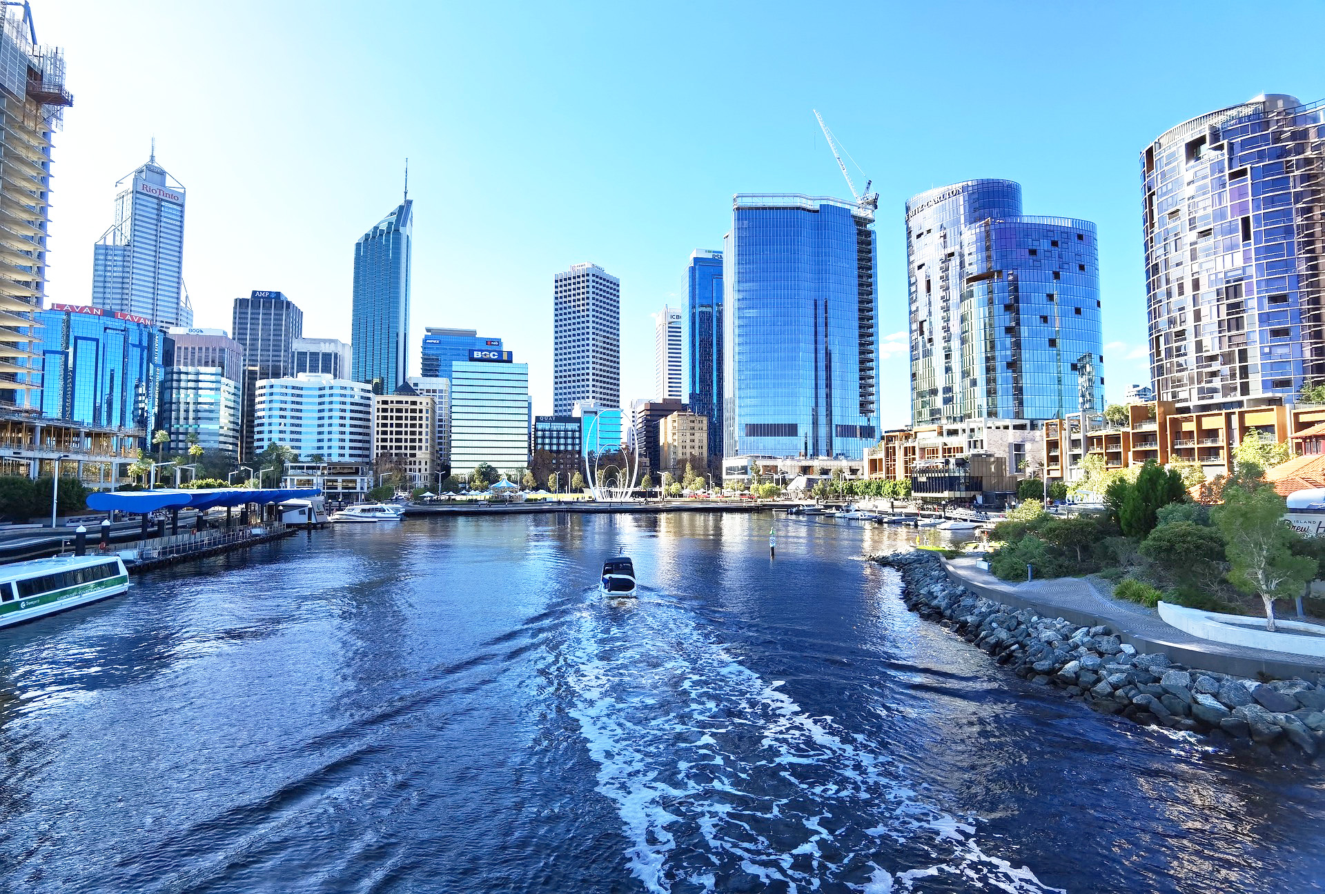 Elizabeth Quay, Perth, Western Australia: A waterfront development with modern architecture and scenic views